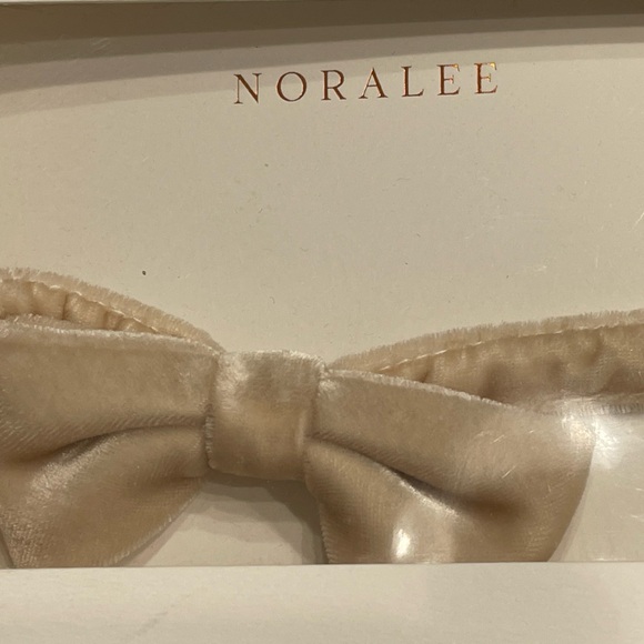 Noralee Other - Noralee Boys Ivory Velvet  Bow Tie - NWT